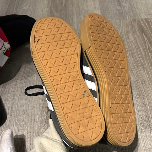 Adidas Men’s Daily 4.0 Grey Sneakers main image 2